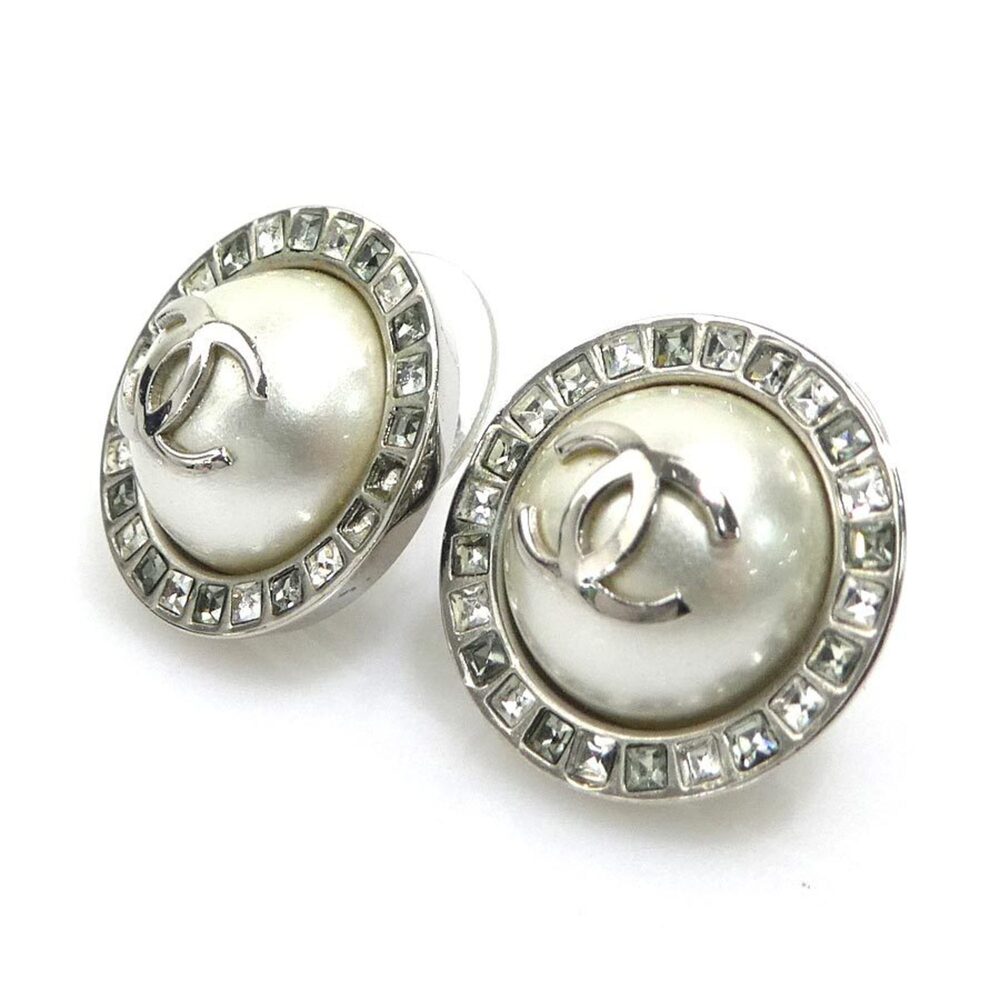 CHANEL Authentic White Pearl Logo Earrings - Picture 3 of 5